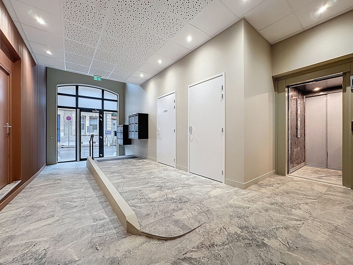 Local Commercial à Reims