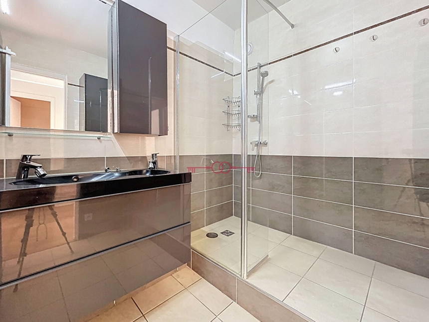 Appartement 4 pièces à Reims - photo 4