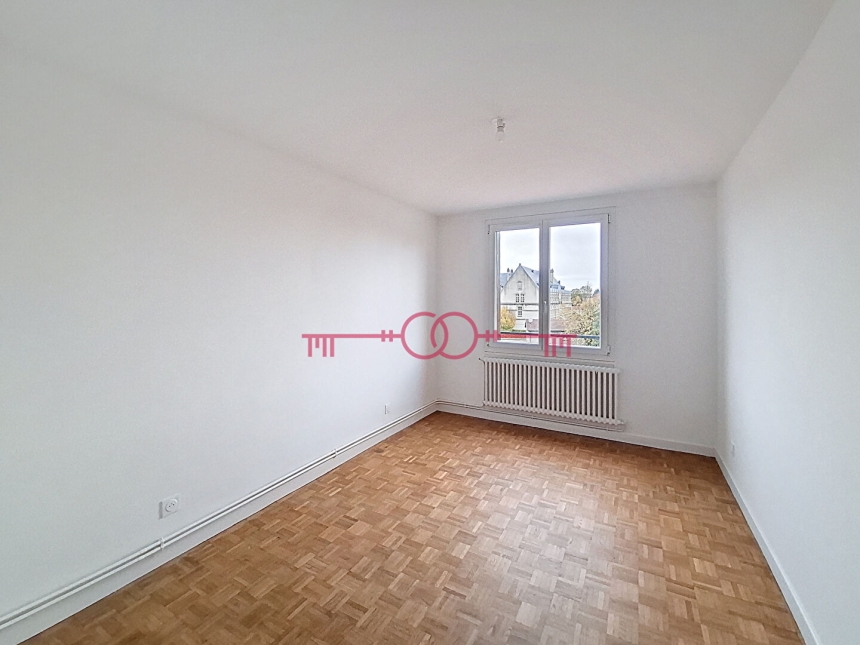 Appartement 4 pièces à Chalons en champagne - photo 2