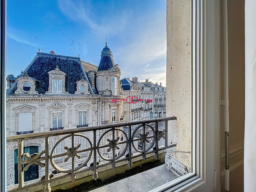 Appartement 4 pièces à Reims - photo 